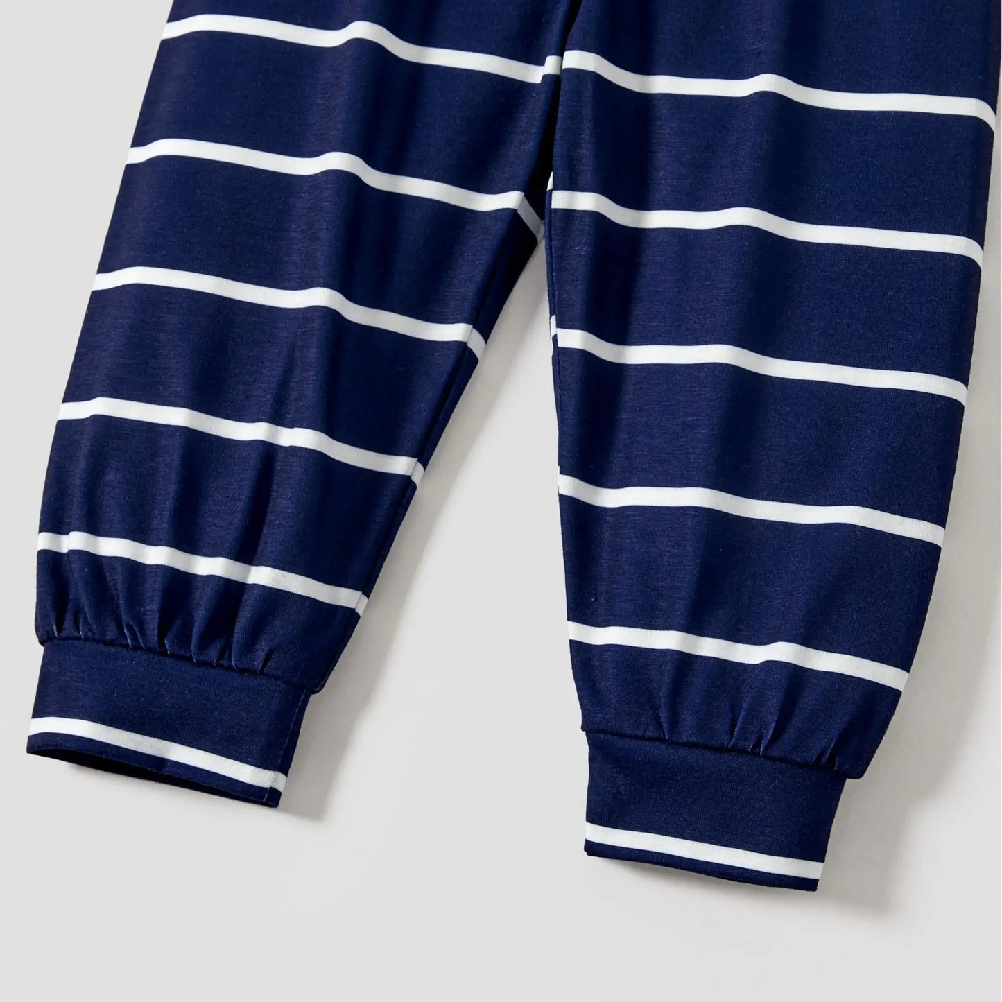Pijamas de Verano para la Familia 'BEARLY AWAKE' con Caras de Oso y Rayas. COMPRA INTERNACIONAL