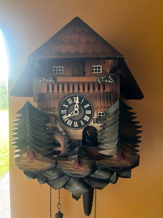 Relojes Cucú de madera – originales y con encanto atemporal